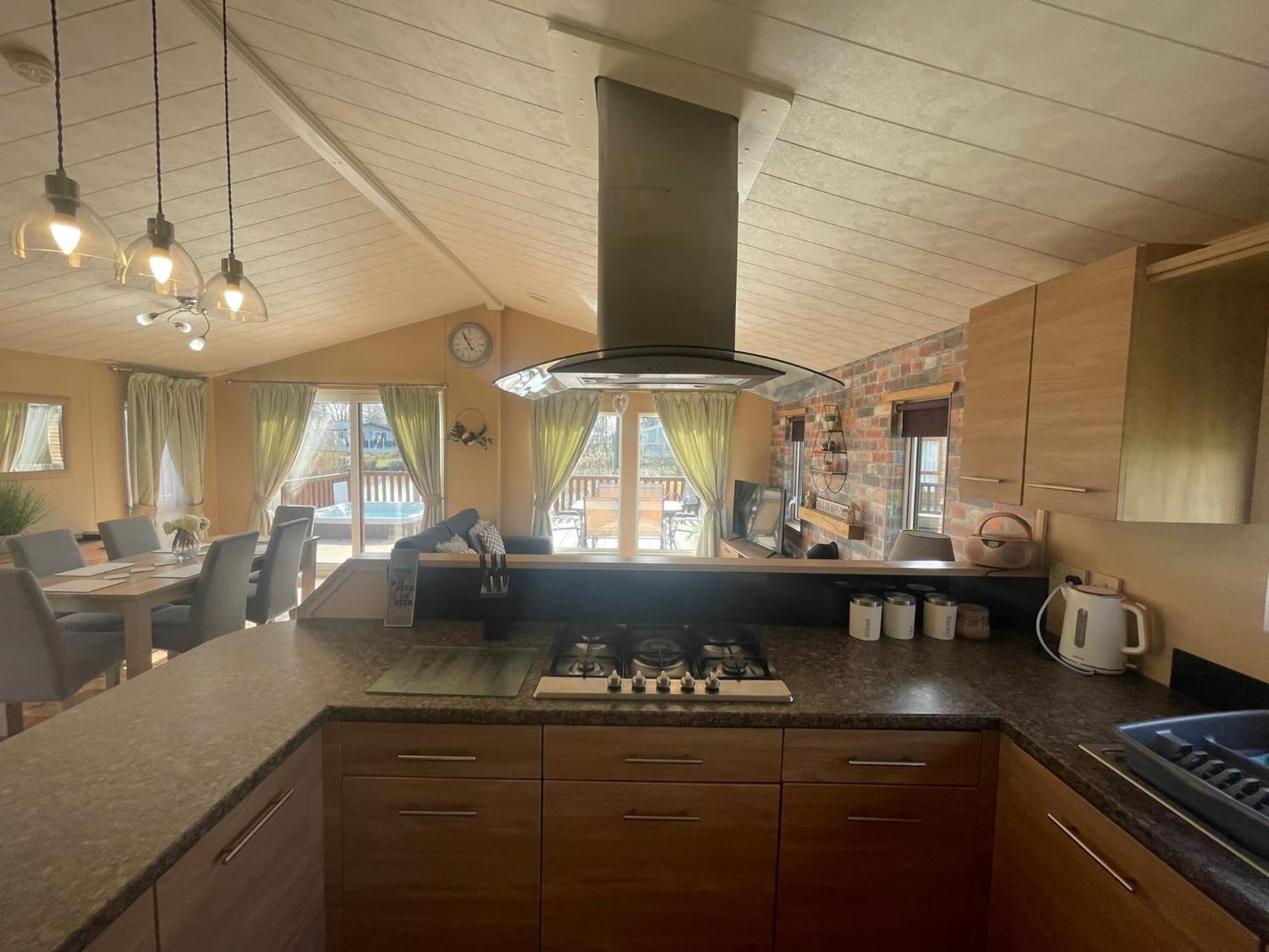Luxury Lakeside Lodge L1 With Hot Tub Situated At Tattershall Lakes Country Park Екстер'єр фото